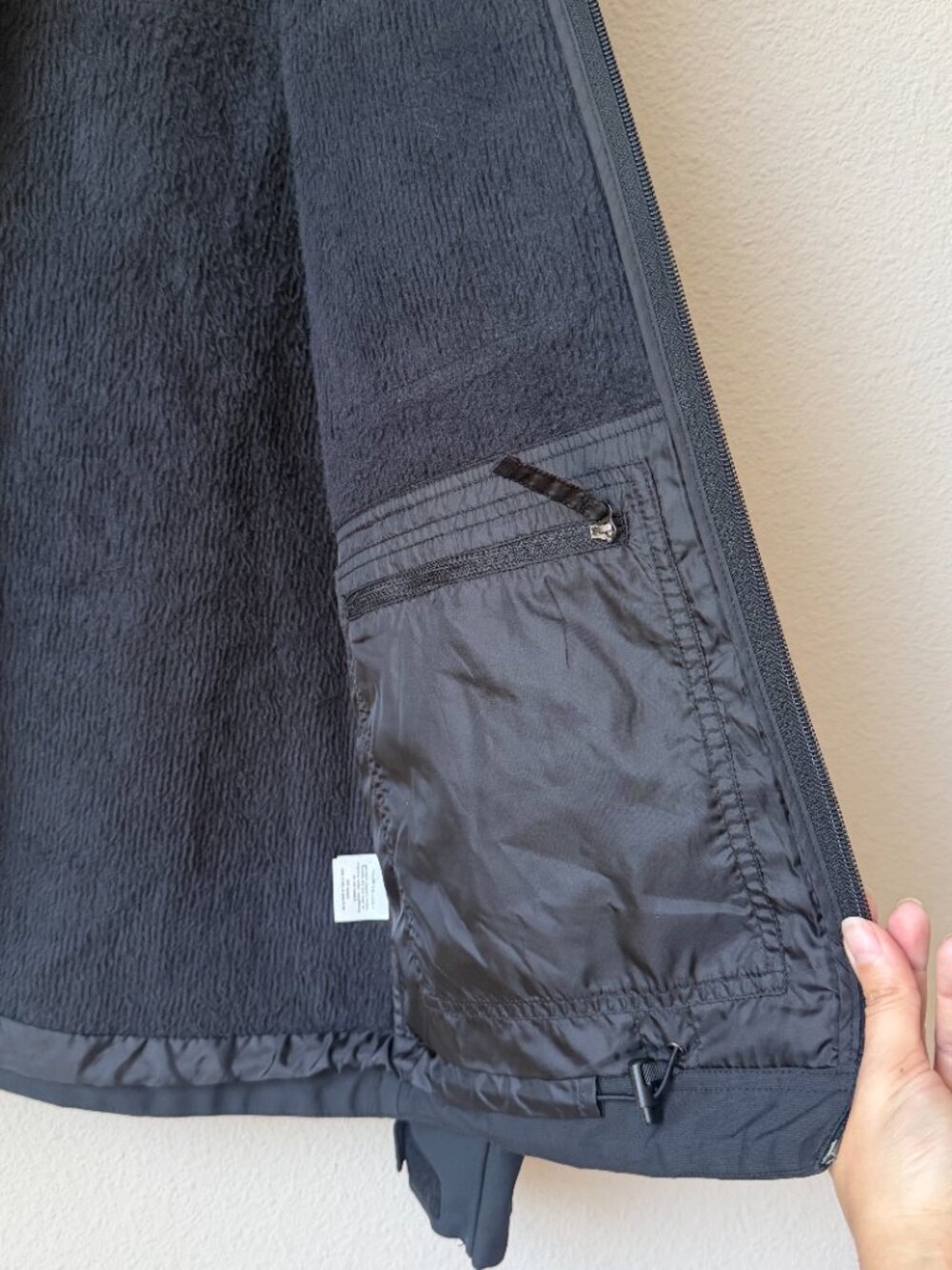 Nau Black Outdoor Hooded Softshell Jacket Size M - Picture 9 of 10